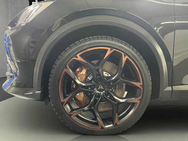 Formentor VZ5 2.5 TSI 4Drive+LED+NAVI+BEATS+PANO