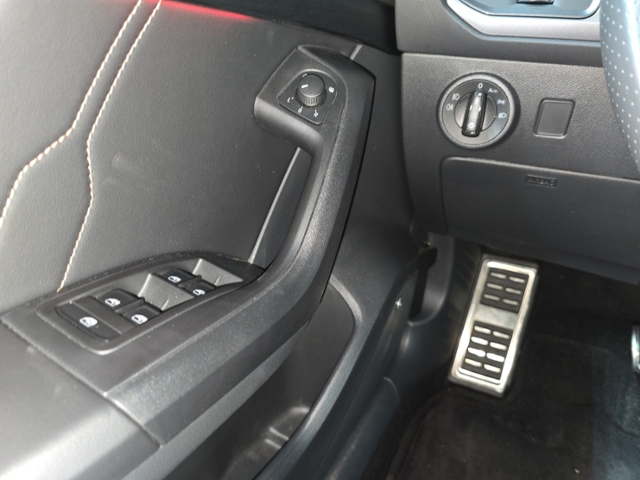 Ateca 1.5 TSI LED+NAVI+AHK+PARKLENK+APP-CONNECT