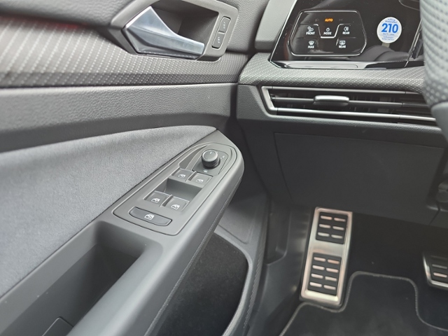 Golf Variant VIII 1.5 eTSI R-Line+LED+NAVI+RFK