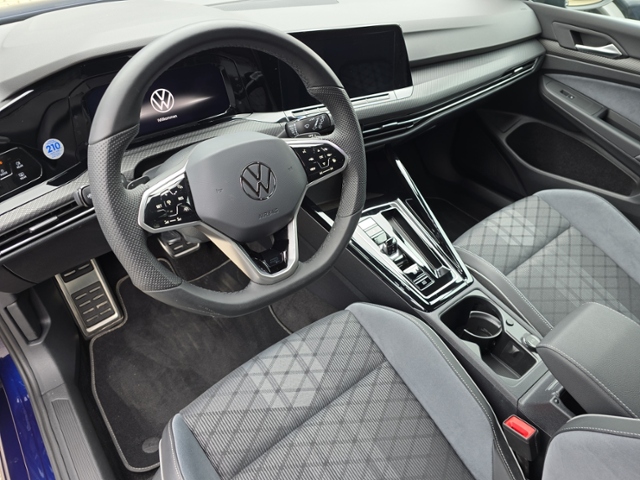 Golf Variant VIII 1.5 eTSI R-Line+LED+NAVI+RFK