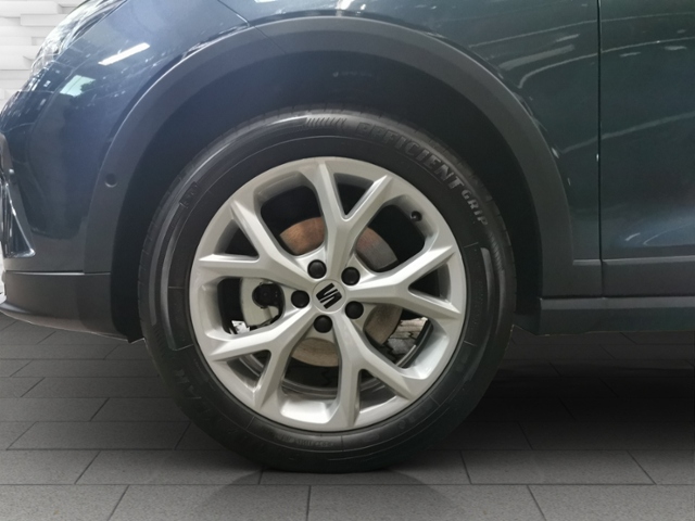 Arona 1.0 TSI FR+LED+NAVI+RFK+PARKLENK+CARPALY