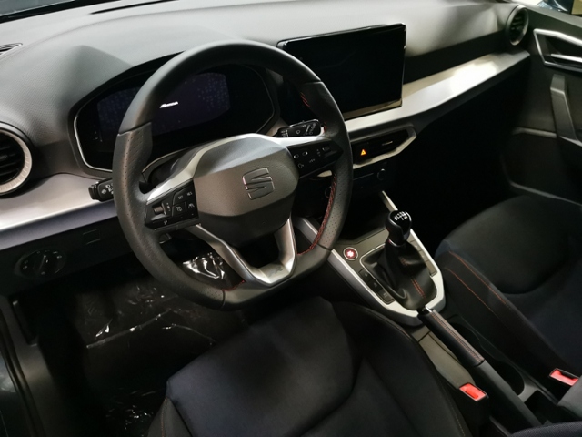 Arona 1.0 TSI FR+LED+NAVI+RFK+PARKLENK+CARPALY